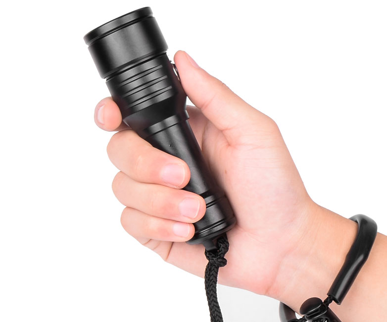 two light sources of OrcaTorch D570-G scuba torch