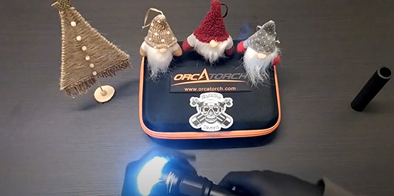OrcaTorch D511 Dive Light Unboxing Video Review -Spanish